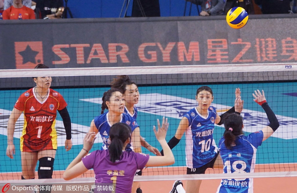 女排联赛上海零封天津 金软景获最佳笑容甜 (2).jpg