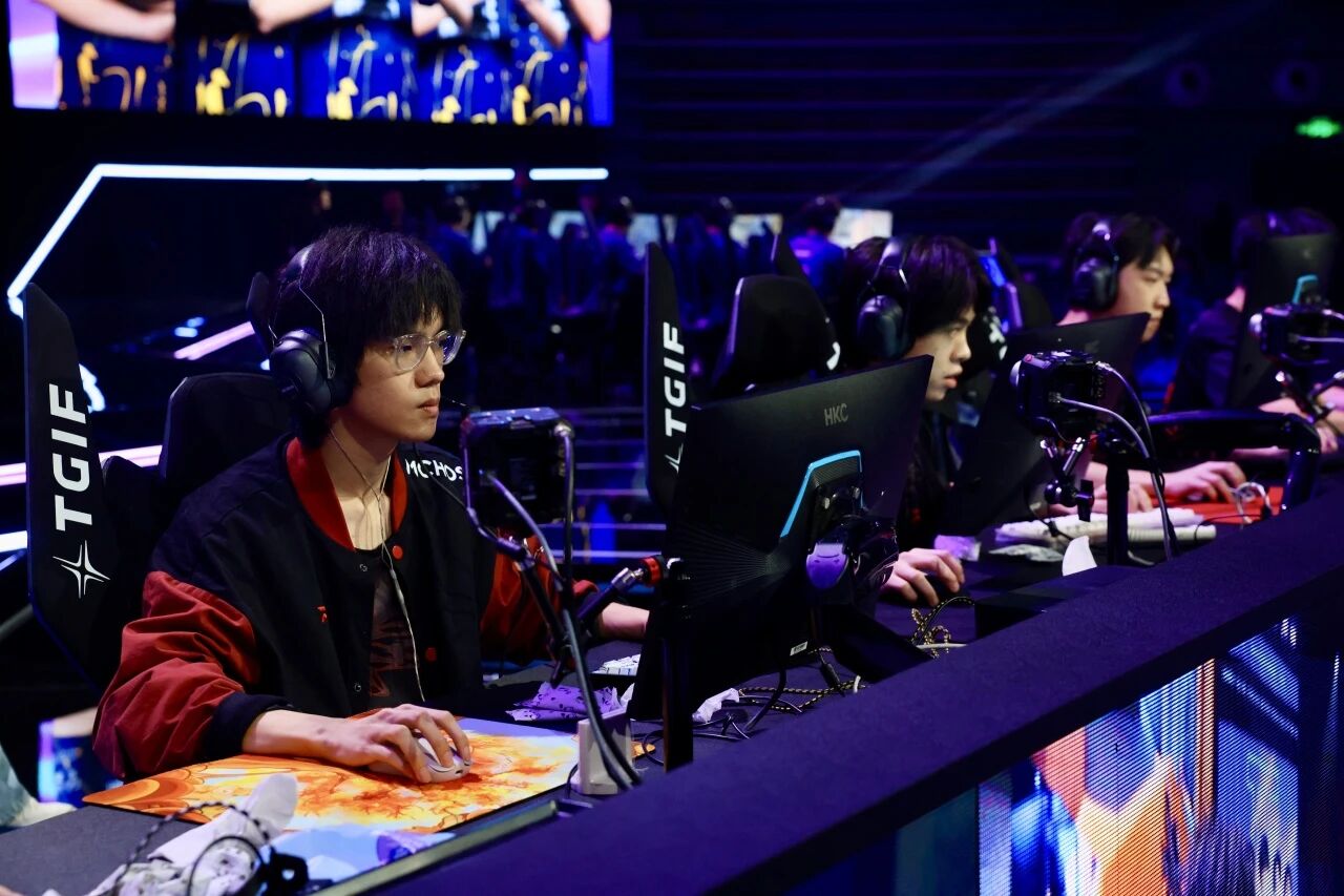 多方合力 共启“电竞梦剧场” 2025上海电竞大师赛拉开帷幕.jpg