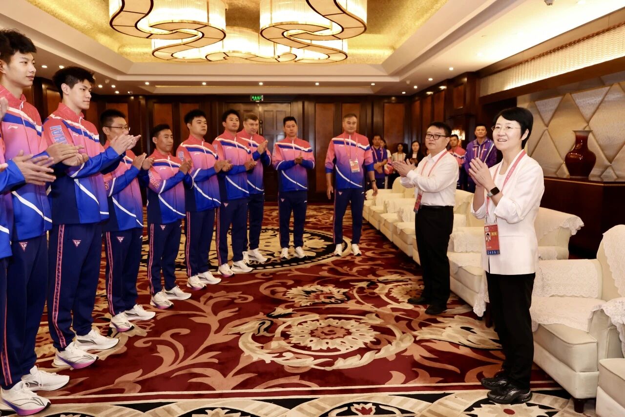 解冬副市长看望慰问十五运会188金宝博app下载
健儿代表3.jpg